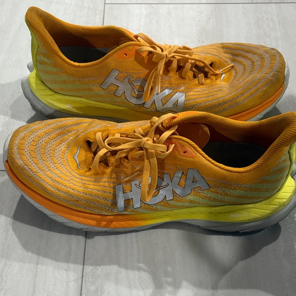 Hoka Mach 5 athletic shoes